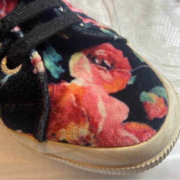 Superga Anthropologie Sneakers Floral Velvet Low Top Platform Women’s 9 1/2 - Picture 9 of 9